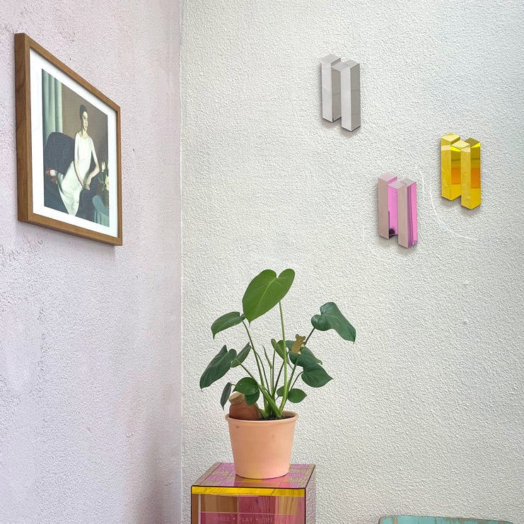 Spiegel "Impossible" Pink