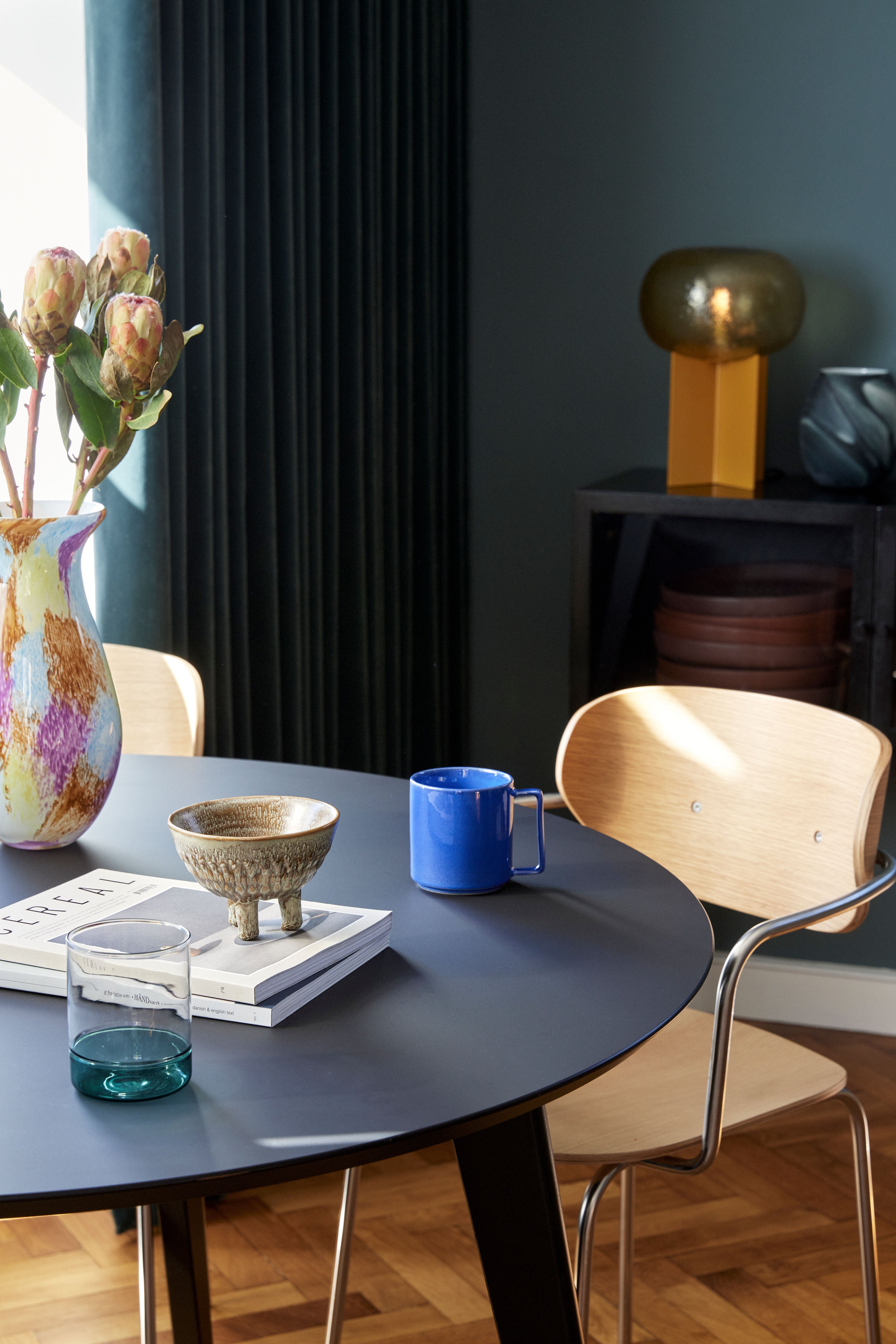 Table lamp "Podium" amber glass metal