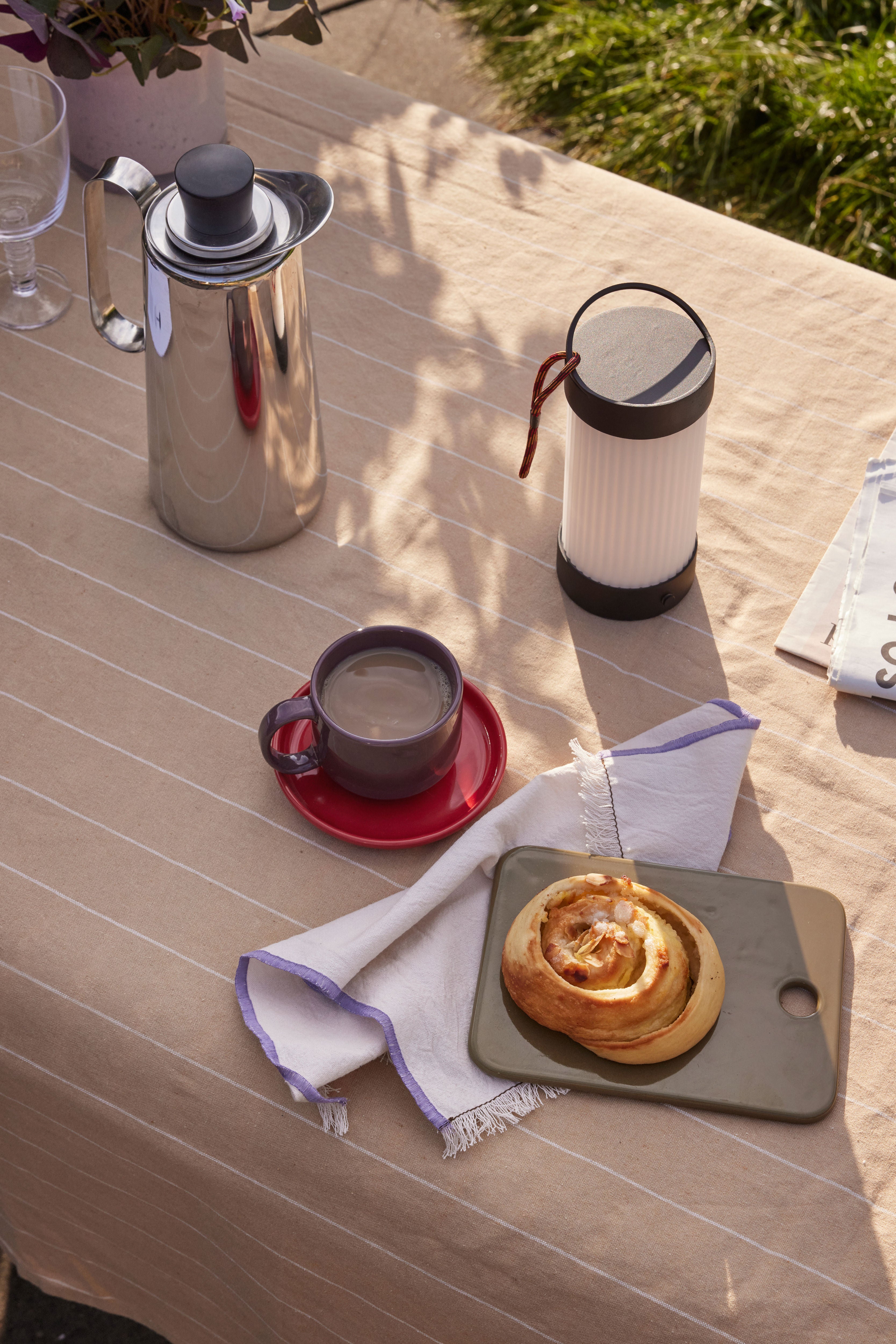 Hübsch Camp Tragbare Lampe Schwarz - Wiederaufladbar und Dimmbar