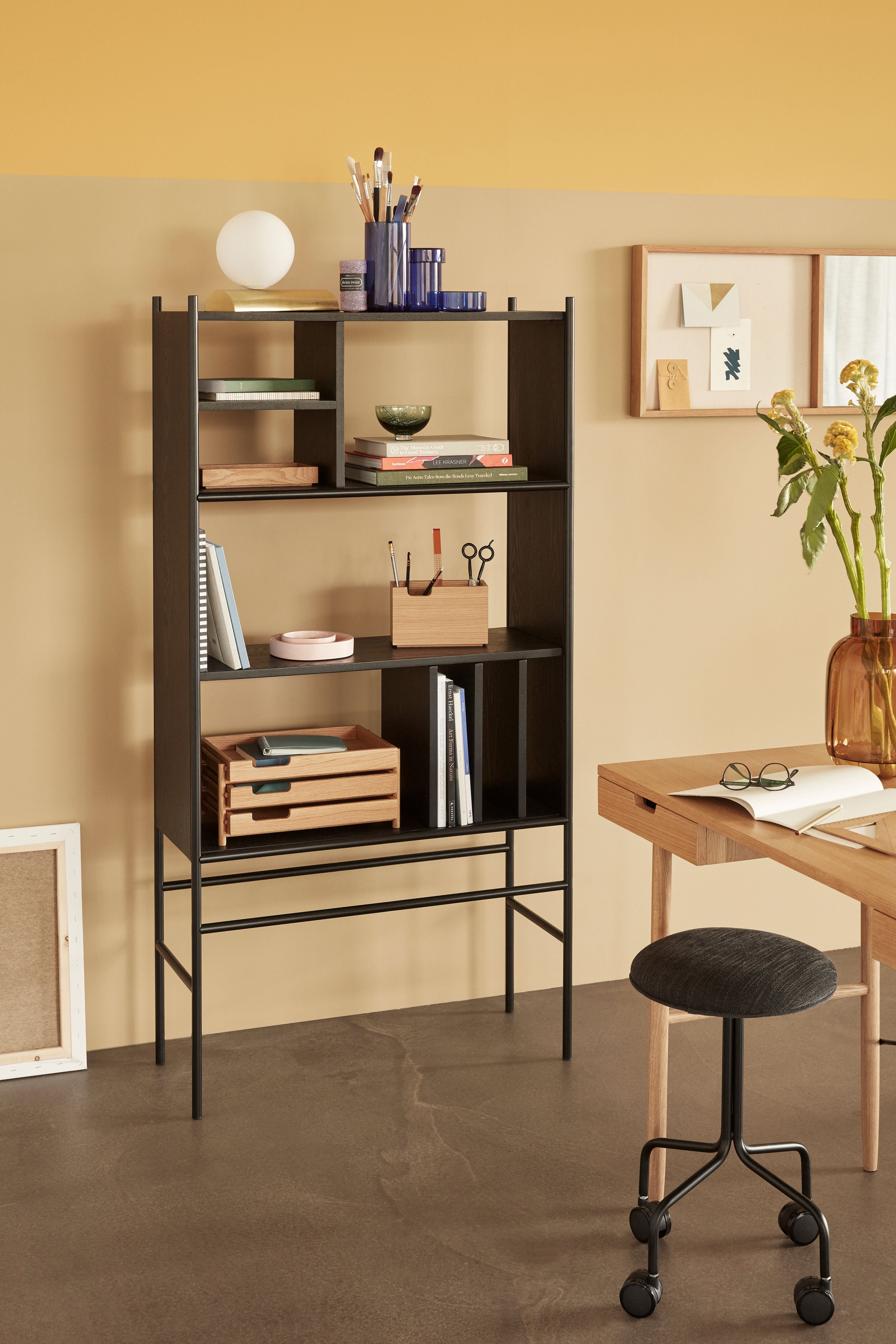 Regal "Divide" Schwarz