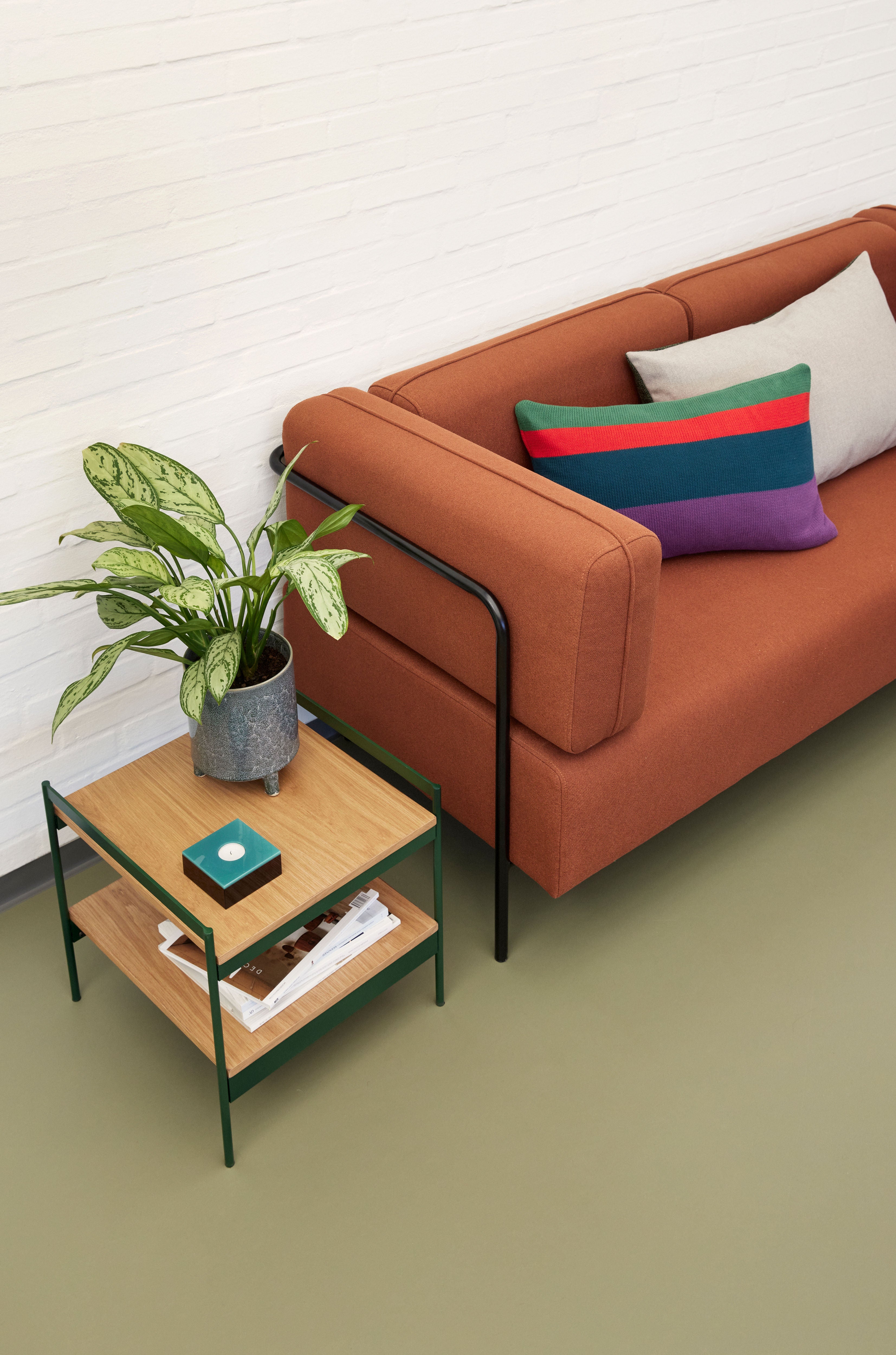 Side table "Jaunty" green natural colors