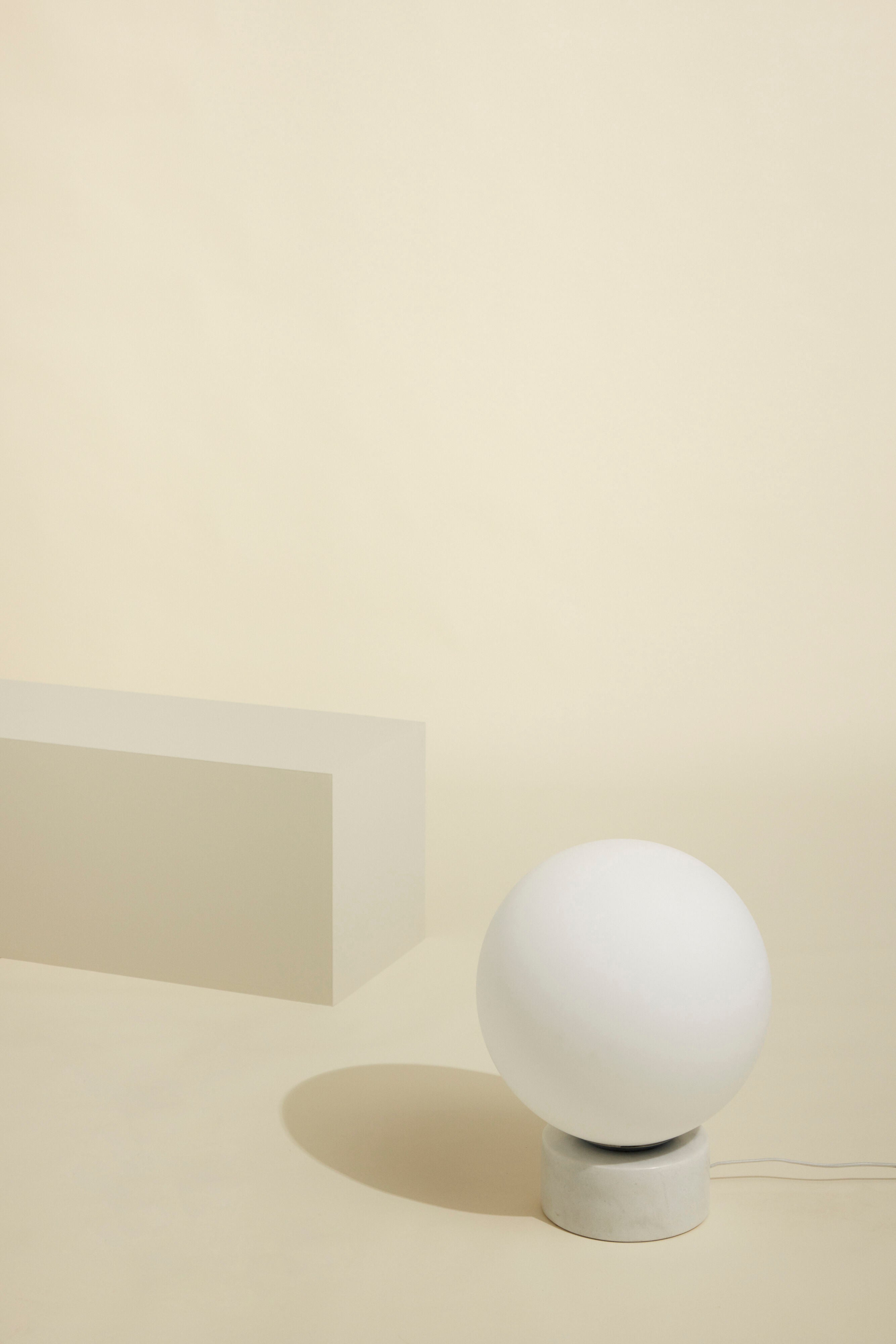 Stehlampe "Sphere" Weiß