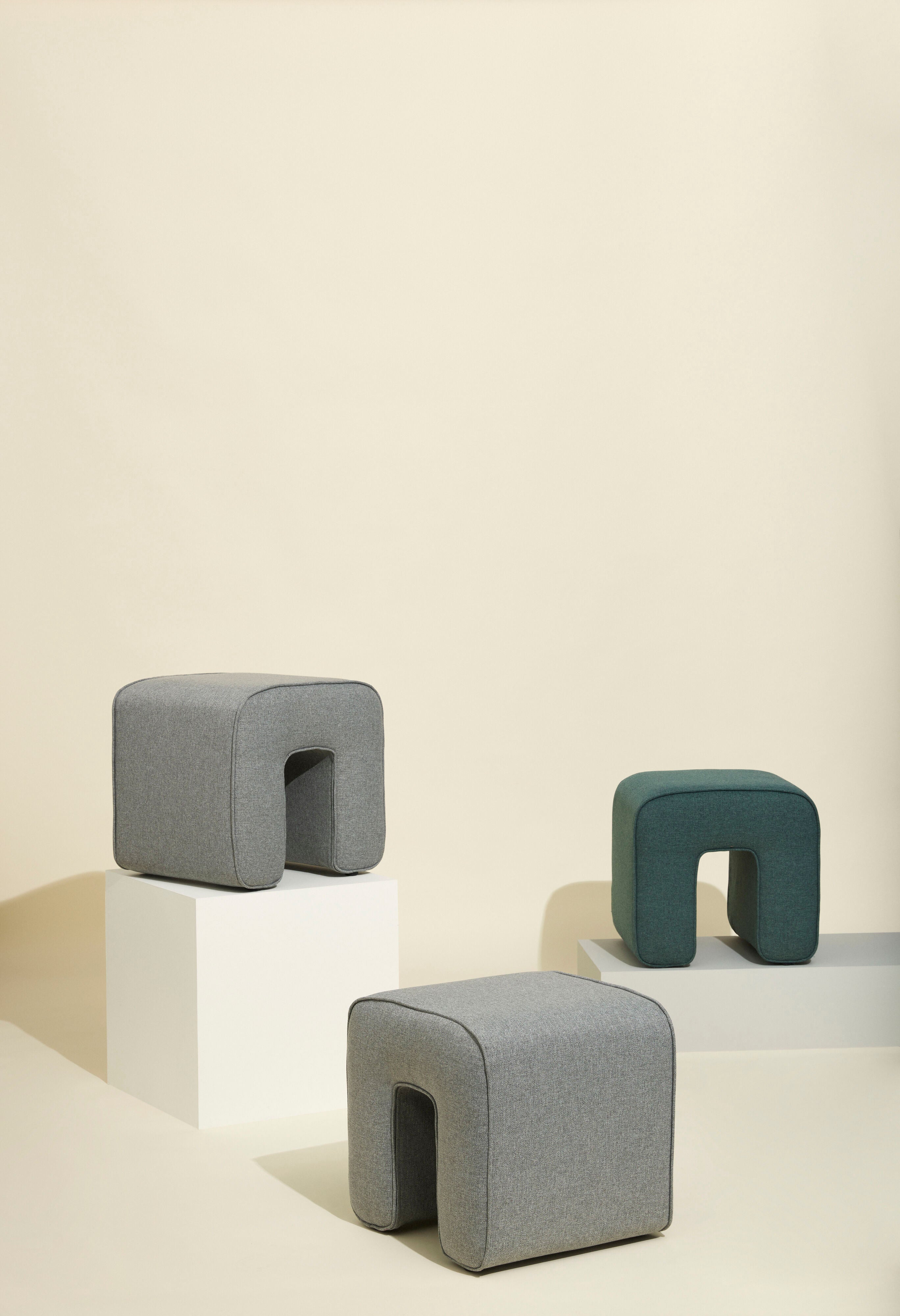 Stool Pouf "Sculpture" Grey