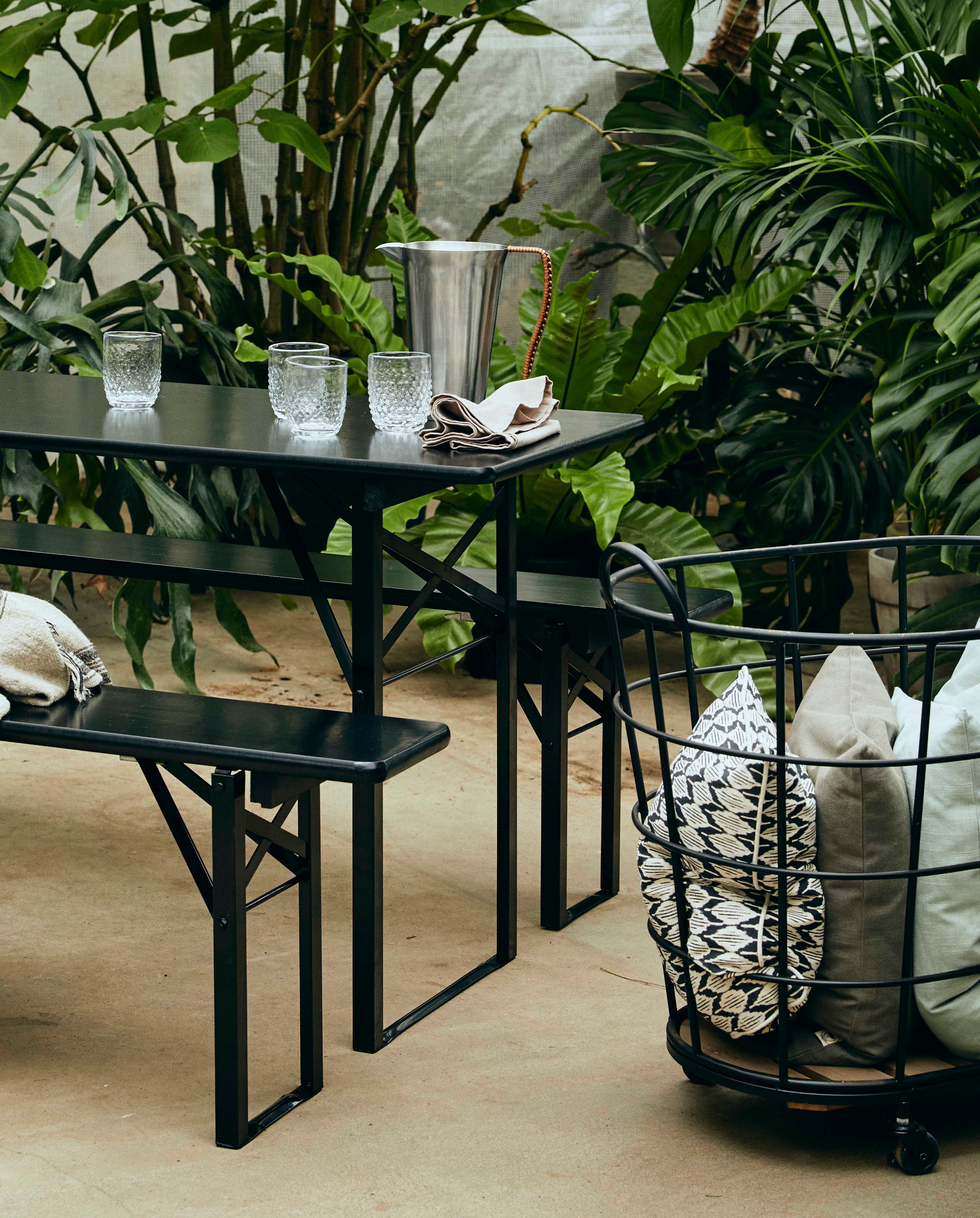 Korb "DOWNTOWN" mit Rollen Schwarz