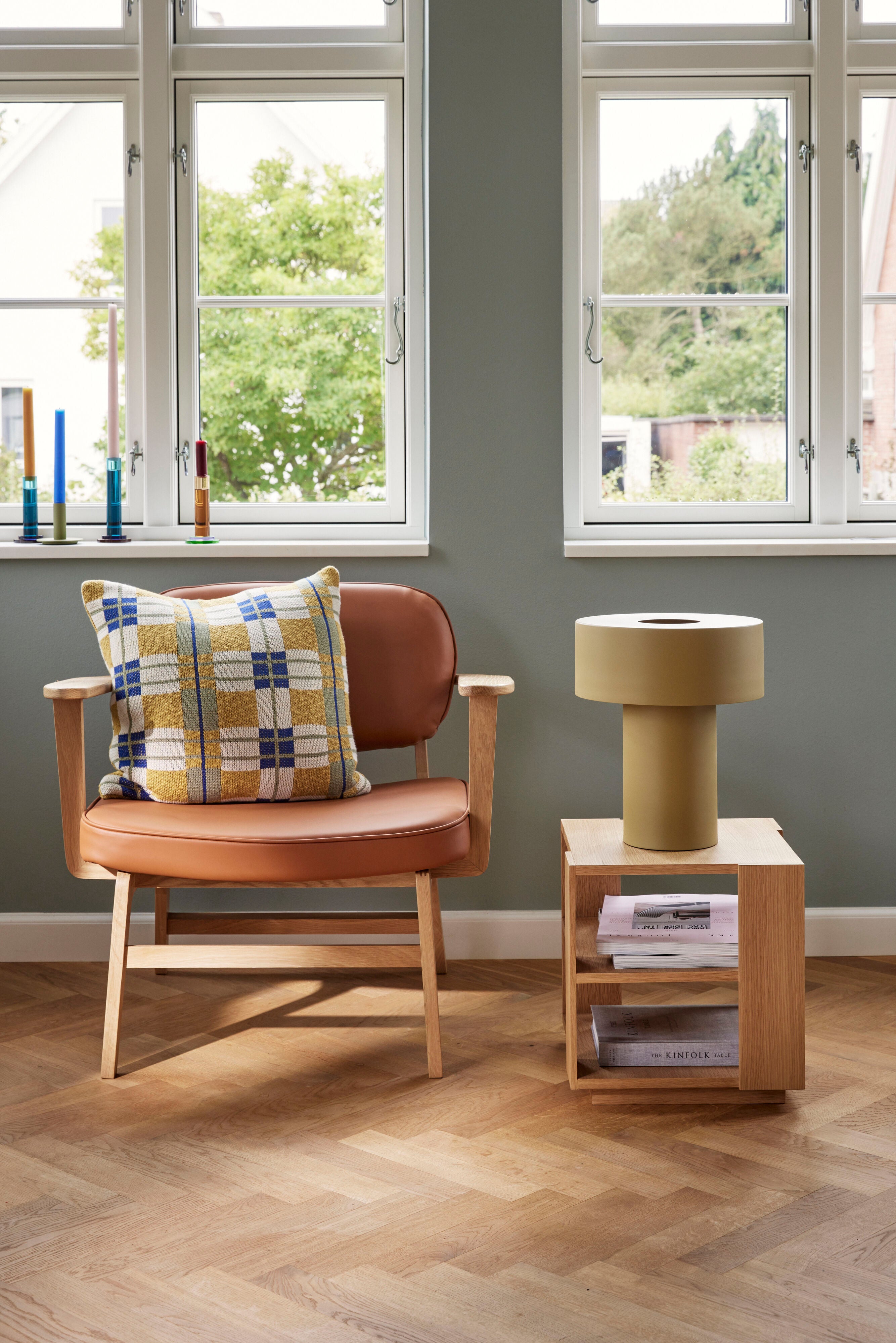 Lounge chair "Haze" brown natural