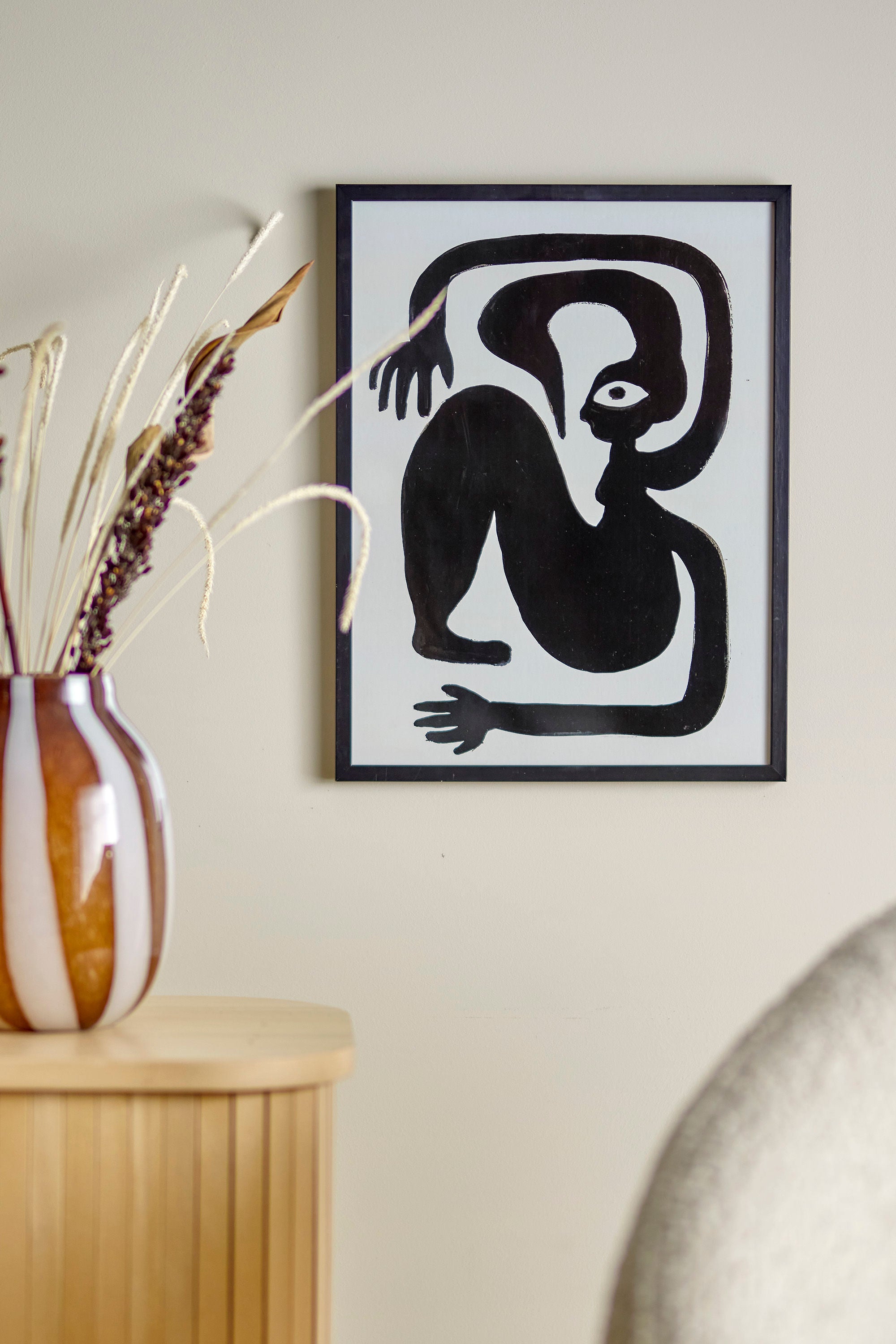 Illustration "Magdalena" with frame black pine