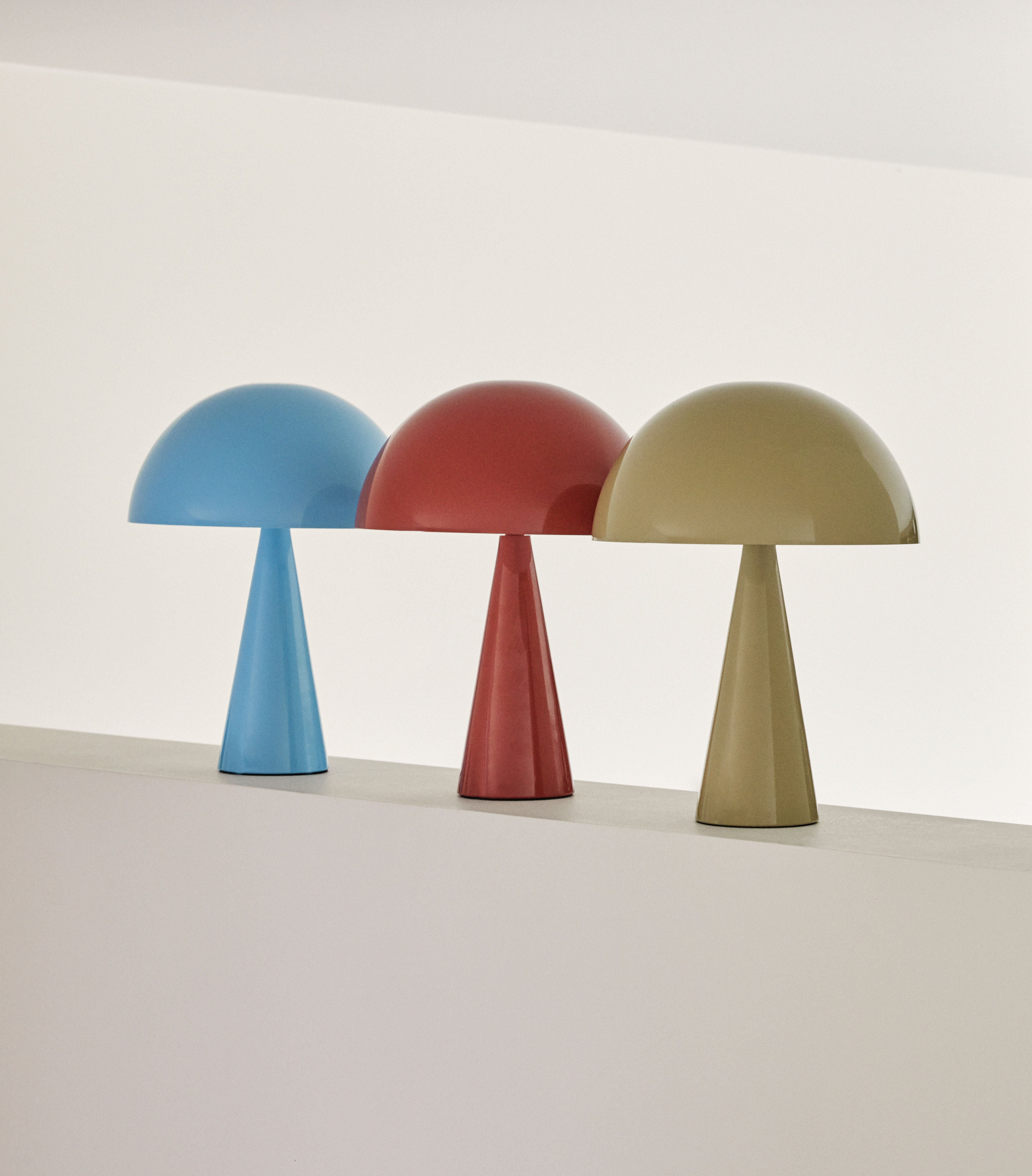 Table lamp "Mush" small light blue