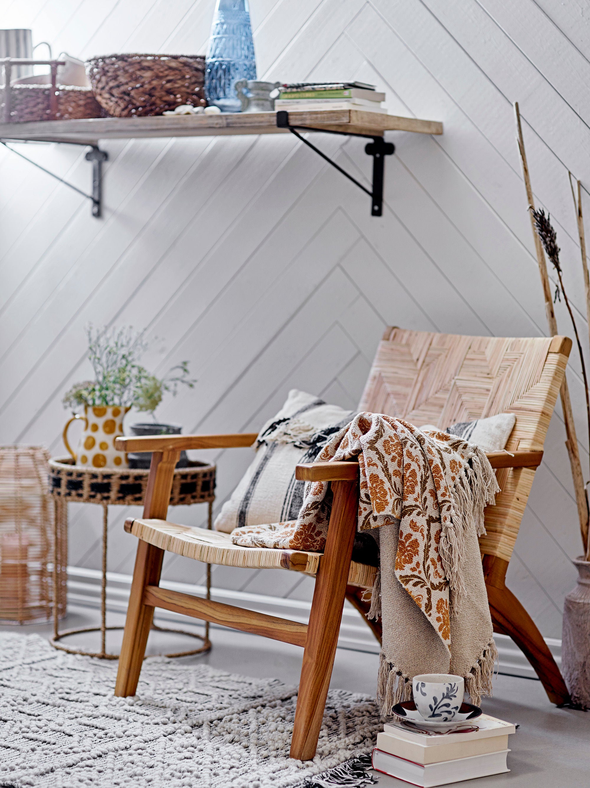 Lounge chair "Mills" brown rattan