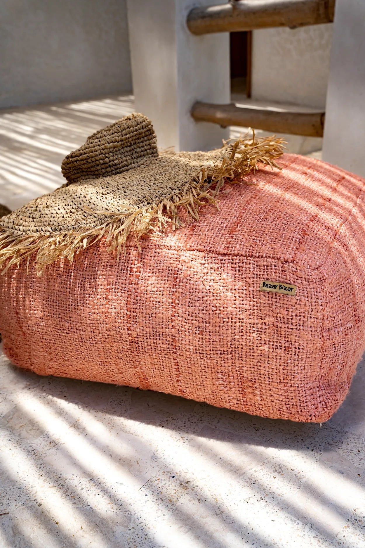 Pouf Sitzkissen "The Oh My Gee Pouffe" Salmon Rosa